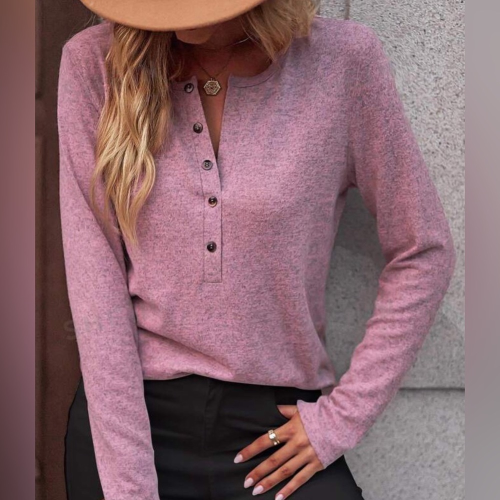 Faux Henley button down v neck long sleeve t shirt. Size Medium.